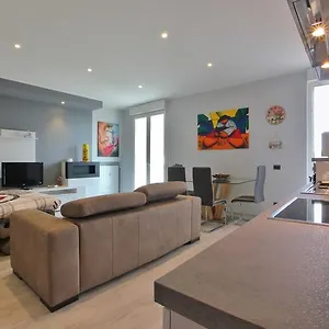 caposile-apartments.hotelslidodijesolo.com/